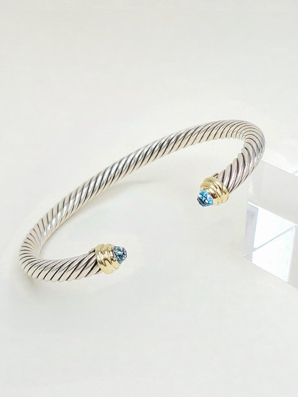 David Yurman Classic Cable Cuff w/ Blue Topaz & 14K Yellow Gold - 5mm - Medium